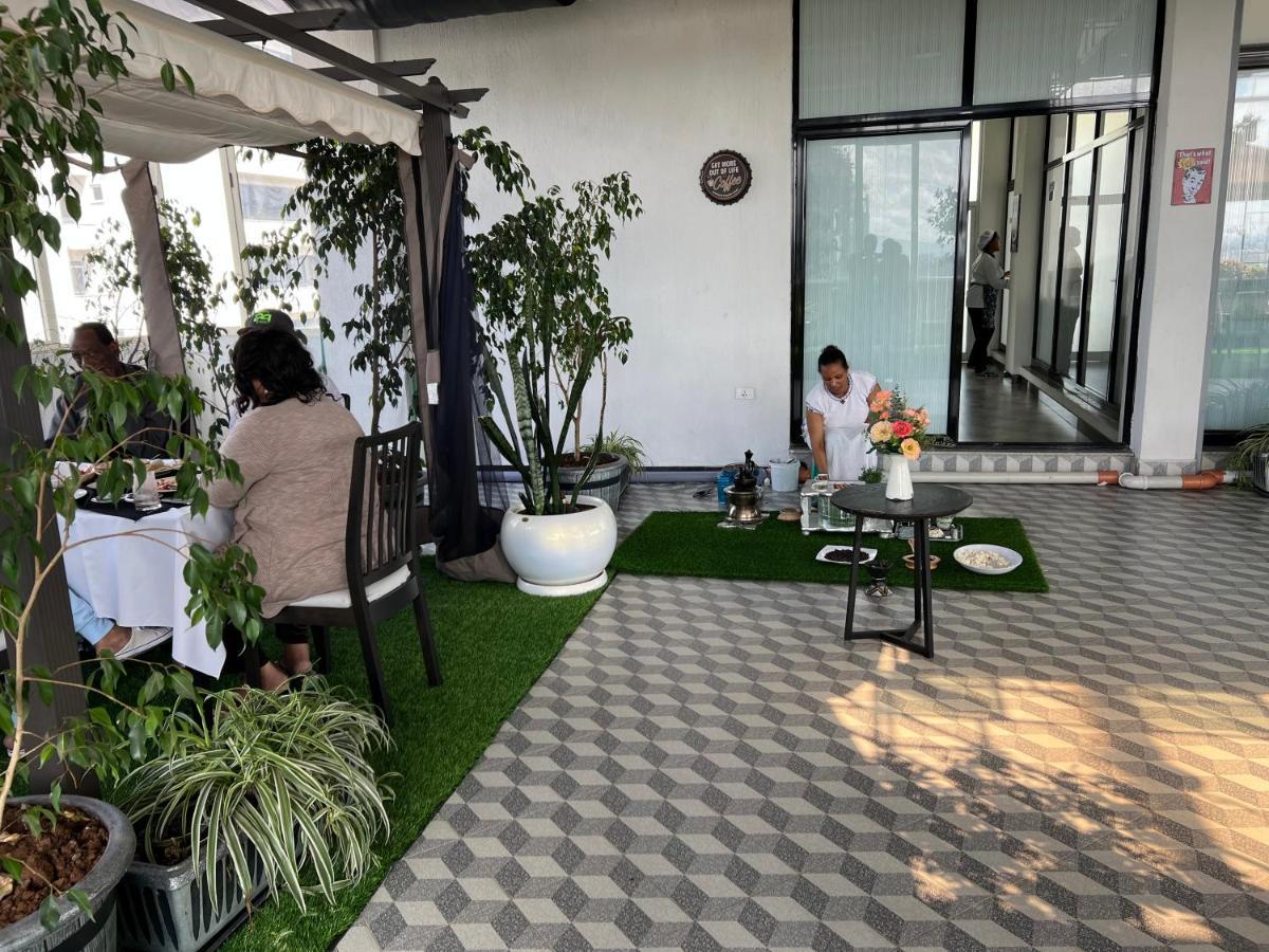 Ecco Modern Guest House Addisz-Abeba Kültér fotó